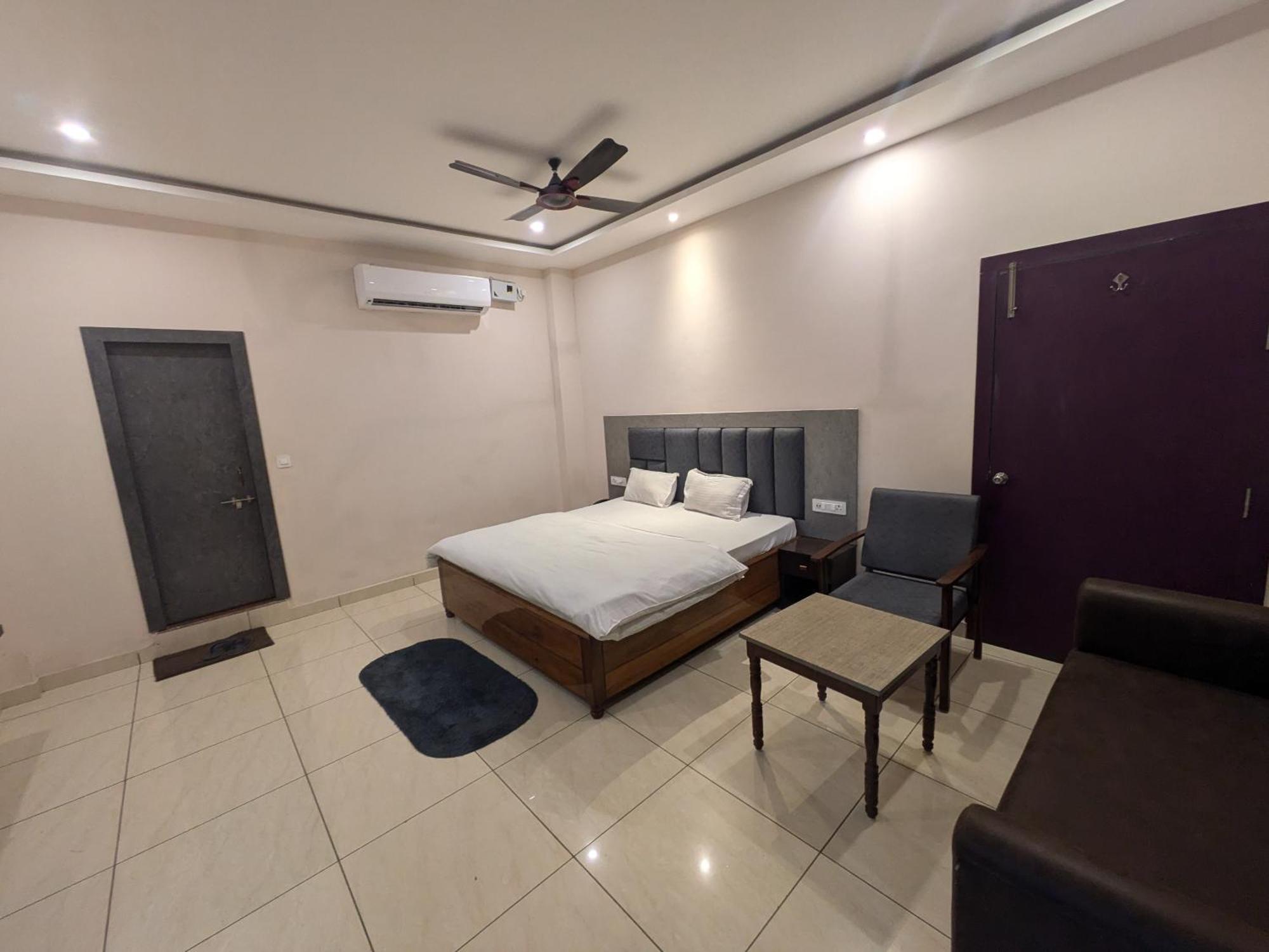 Kishori Vatika Hotel Ramnagar  Екстериор снимка