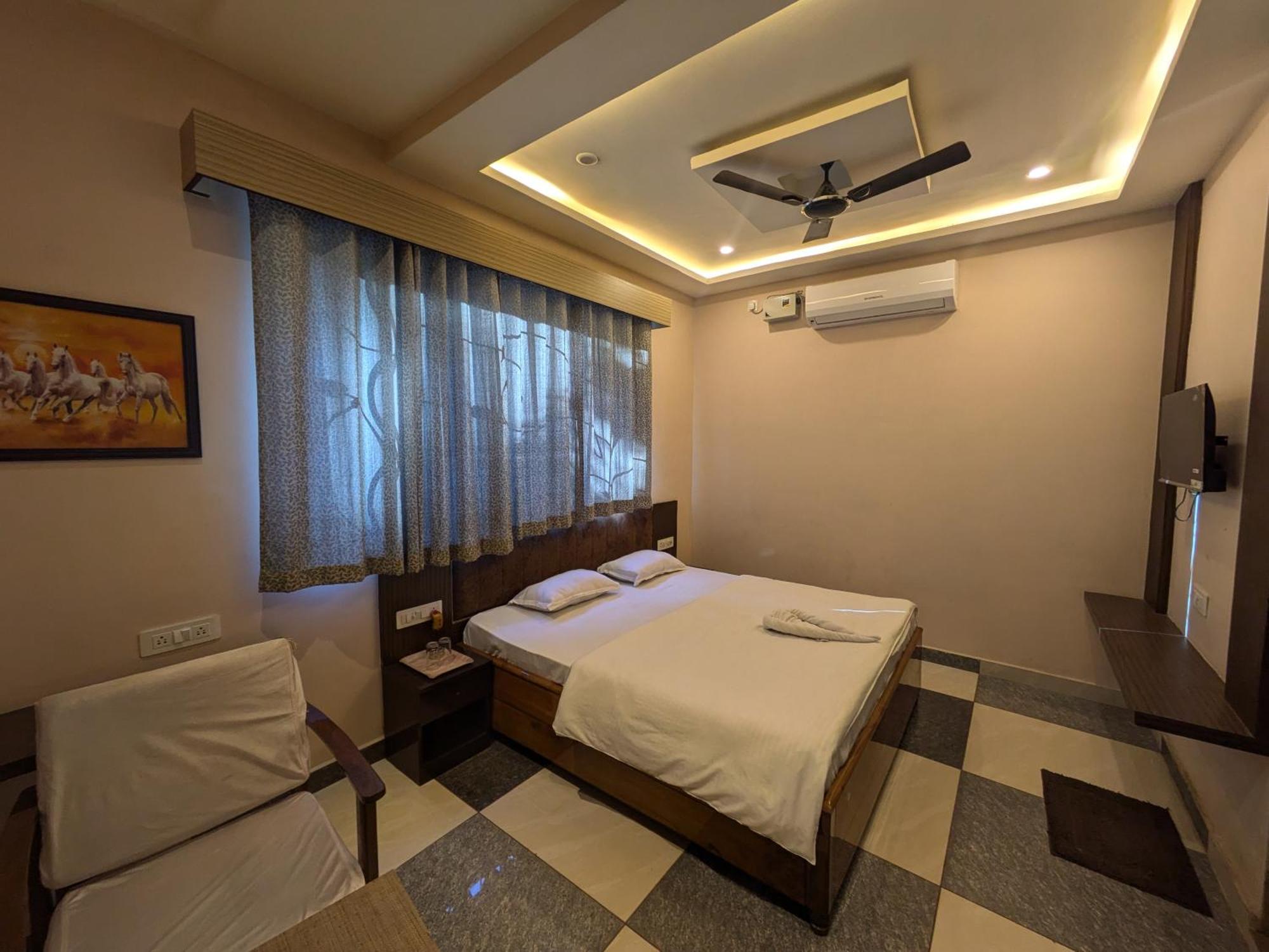 Kishori Vatika Hotel Ramnagar  Екстериор снимка