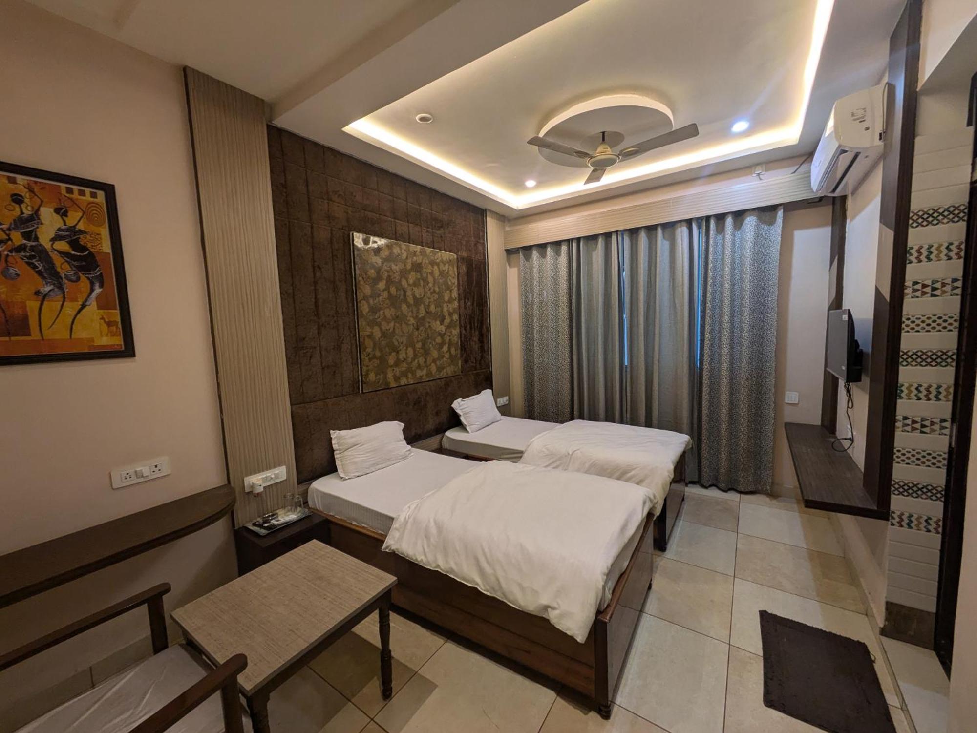 Kishori Vatika Hotel Ramnagar  Екстериор снимка
