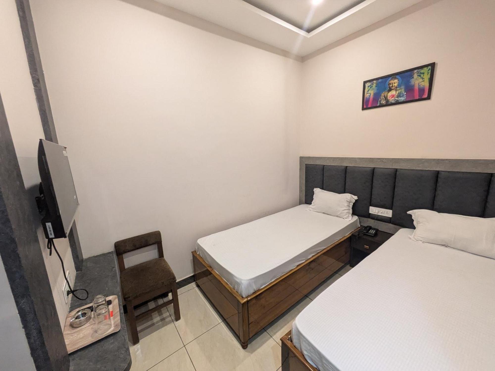 Kishori Vatika Hotel Ramnagar  Екстериор снимка